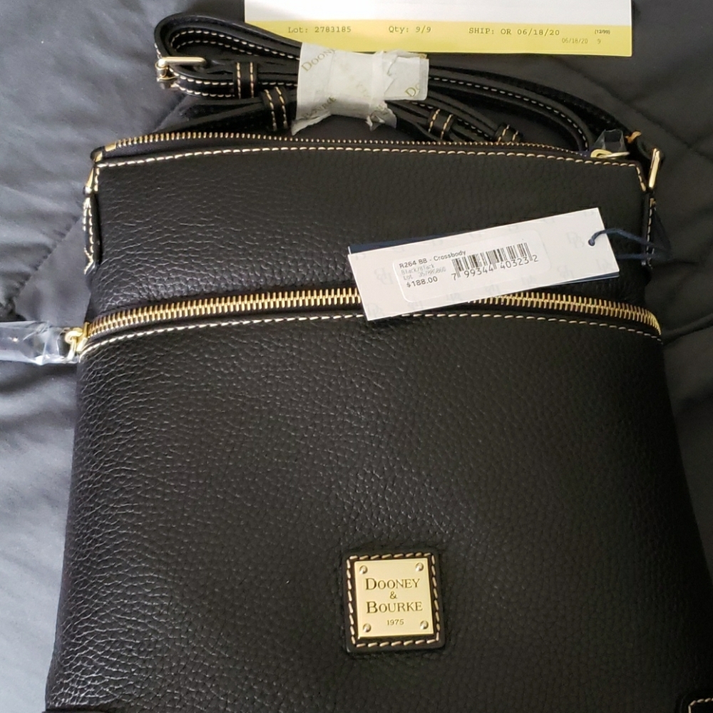 Crossbody Dooney & Bourke purse